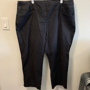 Penningtons Savvy Fit dark gray Capri Pants 20p